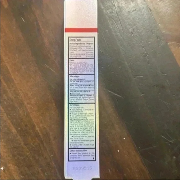 ERBORIAN CC CREME
SKIN PERFECTOR
COLOR:DORE - Picture 3 of 3